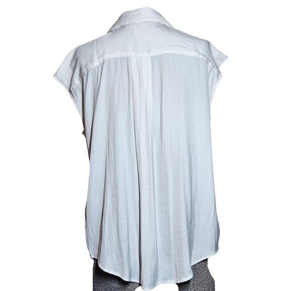 Banana Republic Sleeveless Button Up Blouse Size Medium - Picture 2 of 4